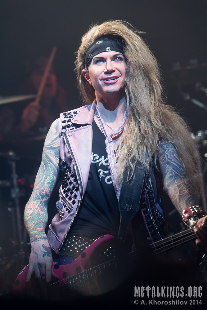 24 - STEEL PANTHER