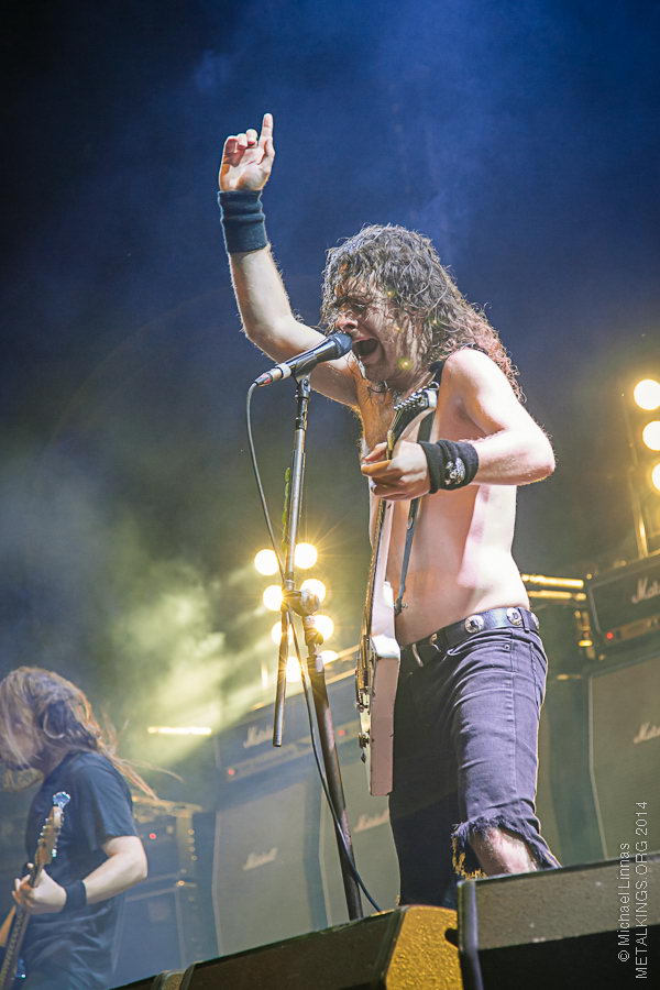 16 - Airbourne