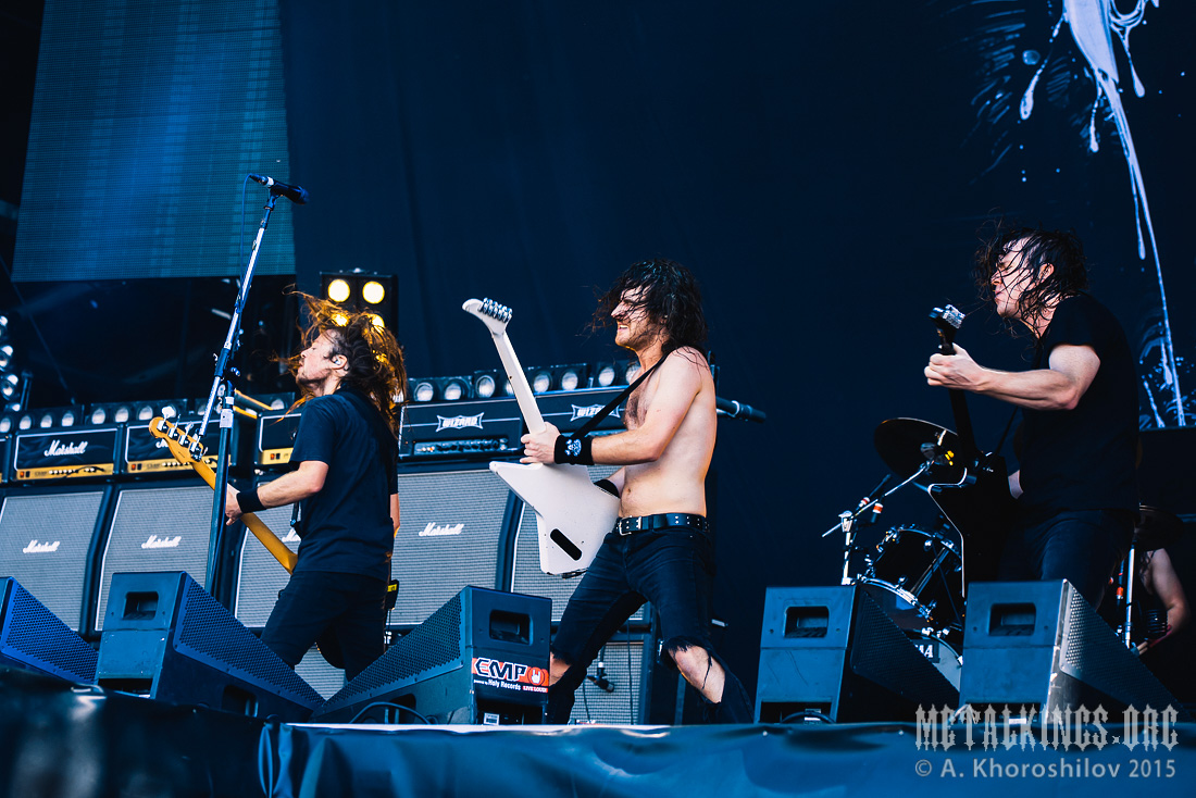 2 - Airbourne