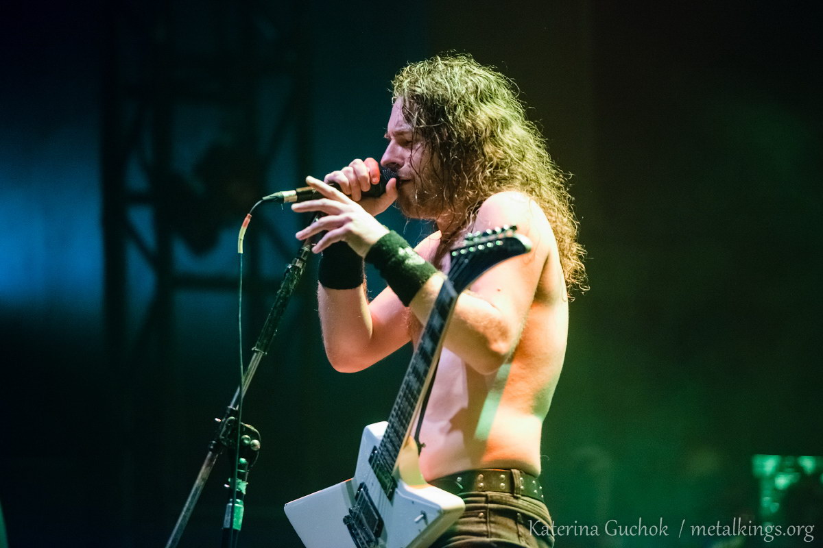 24 - Airbourne