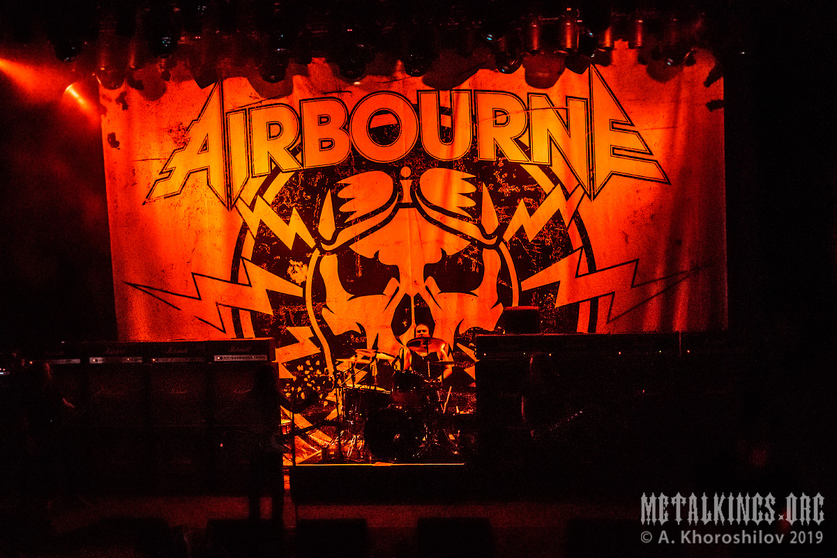 38 - Airbourne