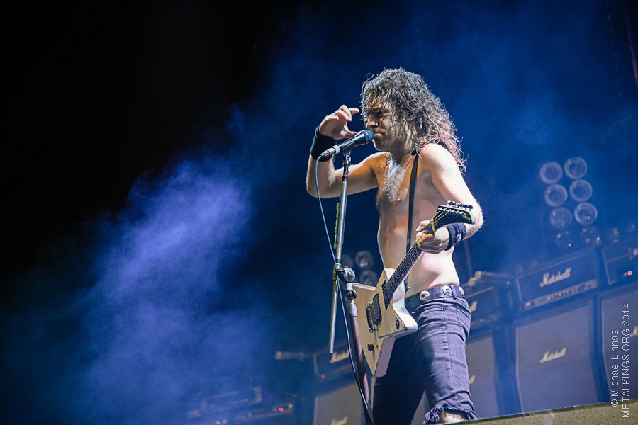 15 - Airbourne