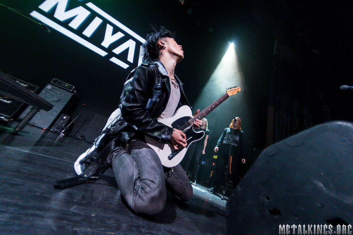 27 - Miyavi