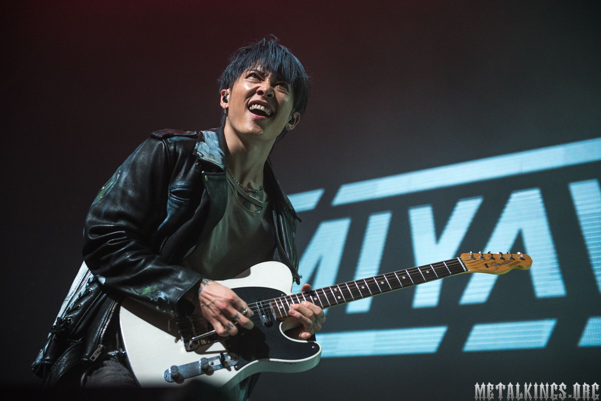 28 - Miyavi