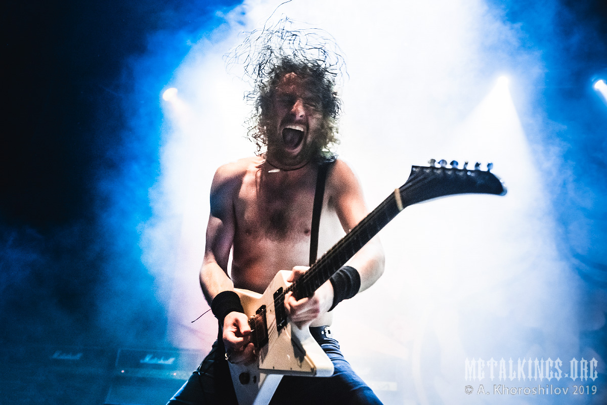 12 - Airbourne