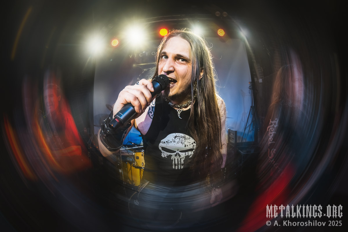 3 - VICTOR SMOLSKI