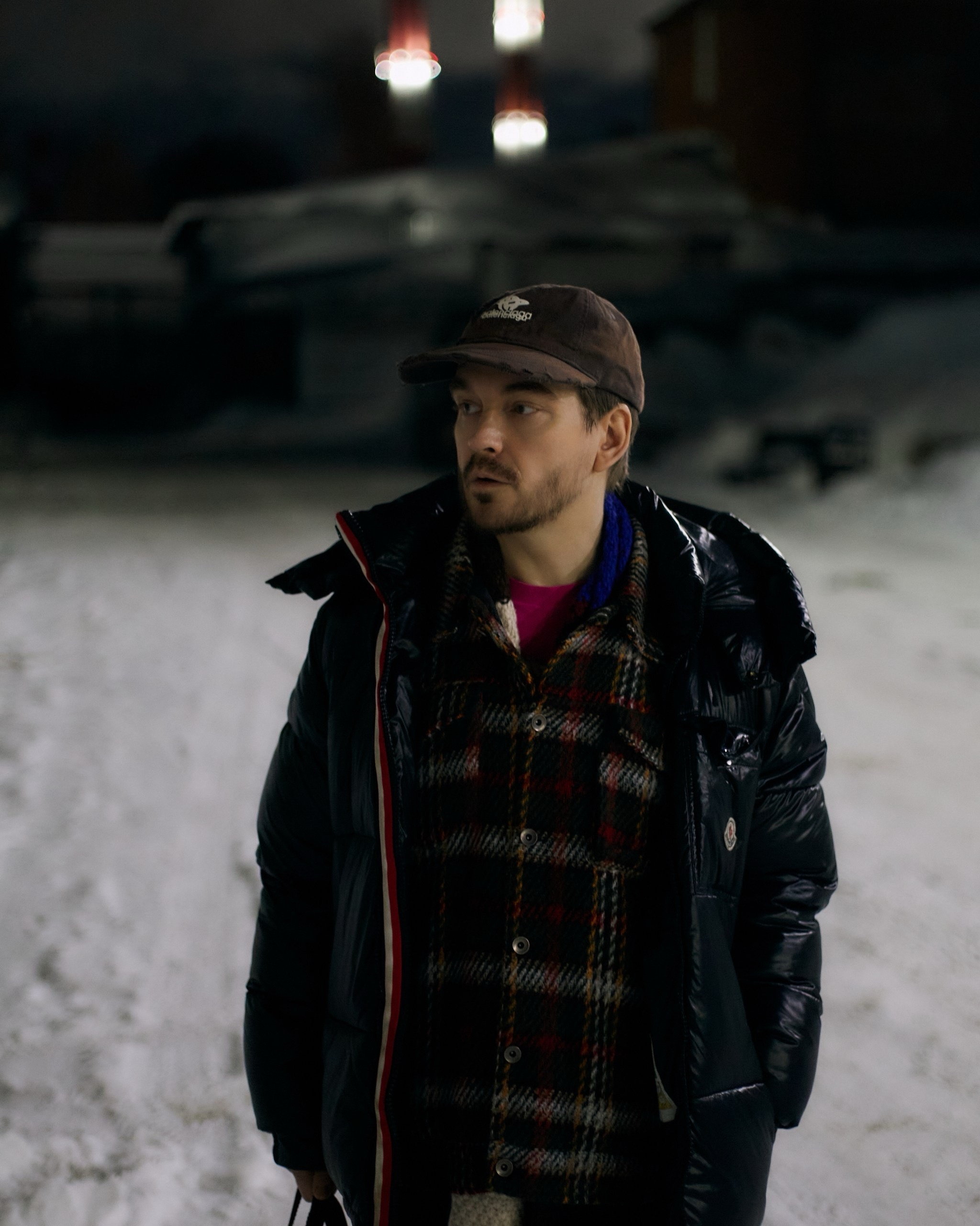 �������